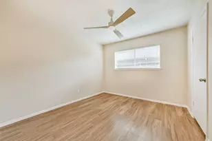 2230 E Clare St, Deer Park, TX 77536 - Photo 17