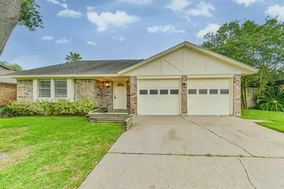2230 E Clare Street, Deer Park, TX 77536 - Photo 1