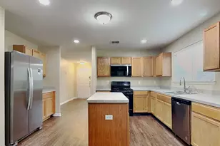 8102 Sweetstone Bluff Ln, Cypress, TX 77433 - Photo 3