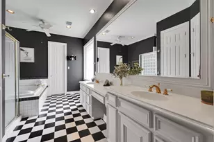 1715 Forestlake Dr, Sugar Land, TX 77479 - Photo 25