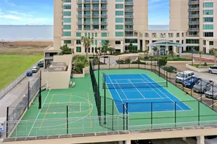 801 E Beach Dr, Galveston, TX 77550 - Photo 25