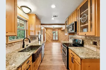 101-1/2 Avenue J, Dickinson, TX 77539 - Photo 7