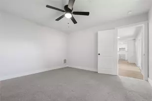 5102 Tavenor Ln, Houston, TX 77048 - Photo 17