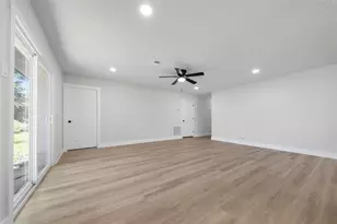 5102 Tavenor Ln, Houston, TX 77048 - Photo 13