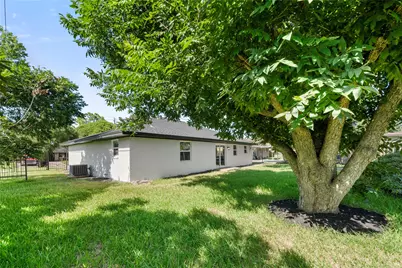 5102 Tavenor Lane, Houston, TX 77048 - Photo 7