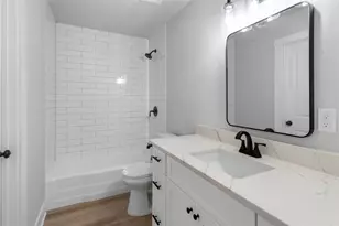 5102 Tavenor Ln, Houston, TX 77048 - Photo 3