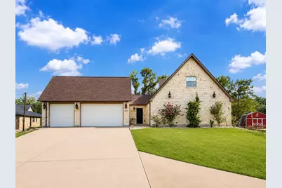 228 Fawn Trail, Lake Jackson, TX 77566 - Photo 1