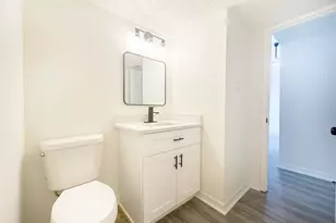 9843 Stableway Dr, Houston, TX 77065 - Photo 15