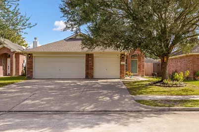 104 Laurel Meadow Court, La Marque, TX 77568 - Photo 5