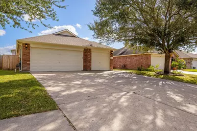 104 Laurel Meadow Court, La Marque, TX 77568 - Photo 5