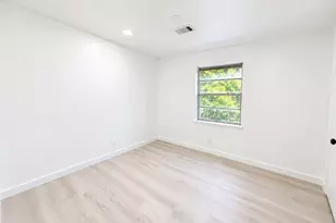 10807 Safeguard St, Houston, TX 77047 - Photo 13