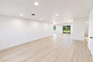 10807 Safeguard St, Houston, TX 77047 - Photo 5
