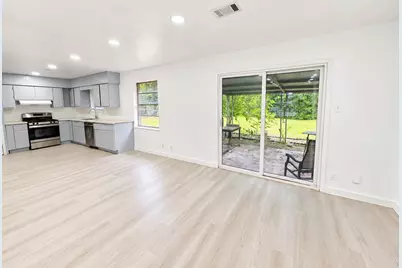 10807 Safeguard Street, Houston, TX 77047 - Photo 7