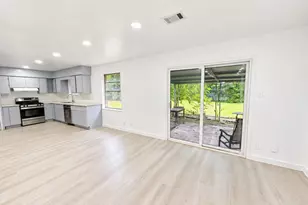 10807 Safeguard St, Houston, TX 77047 - Photo 7