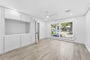 11907 Renwick Dr, Houston, TX 77035 - Photo 5