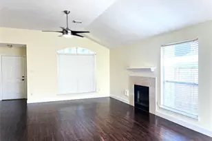 15330 Riverside Grove Dr, Houston, TX 77083 - Photo 3