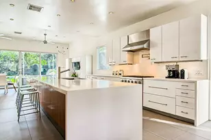 11535 Green Oaks Dr, Piney Point Village, TX 77024 - Photo 7