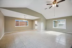 16819 Quail Crest Ct, Houston, TX 77489 - Photo 3