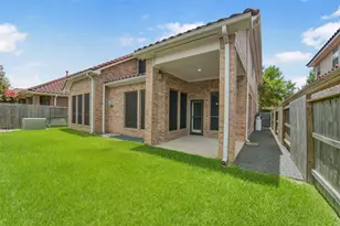 82 Cherry Hills Dr, Jersey Village, TX 77064 - Photo 3