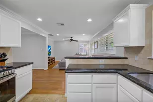 4415 Spellman Rd, Houston, TX 77035 - Photo 7