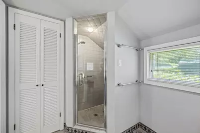 11902 Laurie Lane, Houston, TX 77024 - Photo 17