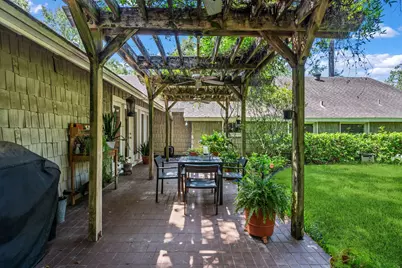 11902 Laurie Lane, Houston, TX 77024 - Photo 27