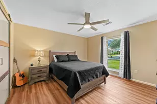 4704 Gulfway Dr, Baytown, TX 77521 - Photo 7