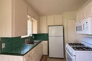 5724 1/2 Parwill St, Houston, TX 77081 - Photo 3