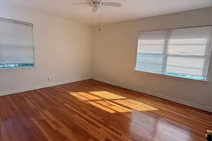 5724 1/2 Parwill St, Houston, TX 77081 - Photo 5