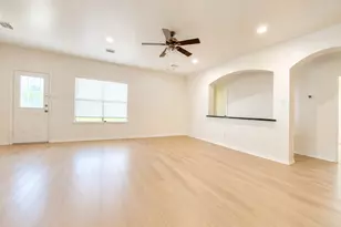 14815 Stocklin Ct, Sugar Land, TX 77498 - Photo 9