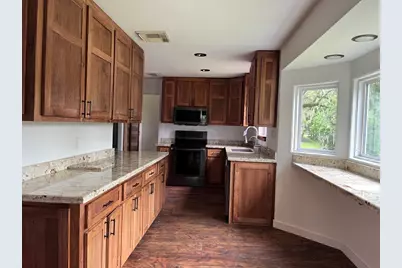 329 Buffalo Trail, Lake Jackson, TX 77566 - Photo 3