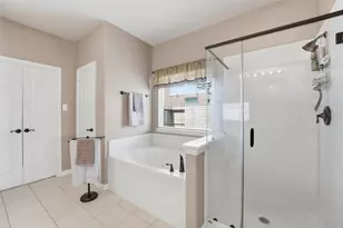 2514 Brittany Lakes Dr, League City, TX 77573 - Photo 15