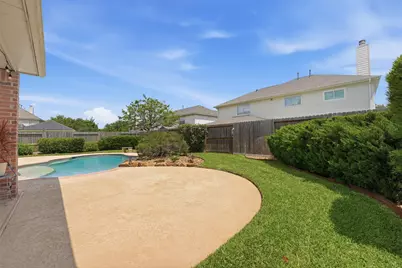 2514 Brittany Lakes Drive, League City, TX 77573 - Photo 25