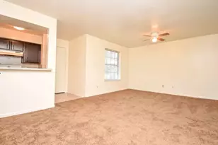 3025 Waller St, Waller, TX 77484 - Photo 7