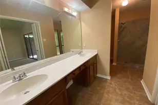 24600 Darkwood Ct, Huntsville, TX 77320 - Photo 21