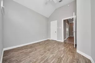 10347 Panther Point Dr, Houston, TX 77099 - Photo 27
