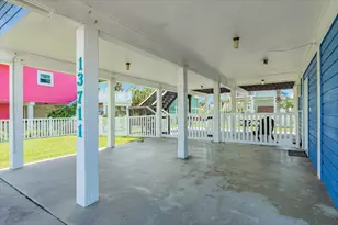 13711 Pirates Beach Blvd, Galveston, TX 77554 - Photo 31