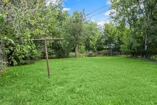 5219 Myrtlewood St, Houston, TX 77033 - Photo 33