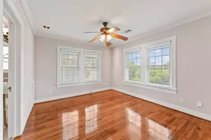 1637 Castle Ct, Houston, TX 77006 - Photo 7
