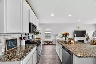 13009 Leisure Cove Dr, La Marque, TX 77568 - Photo 9