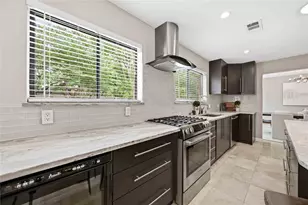 619 Rancho Bauer Dr, Houston, TX 77079 - Photo 19