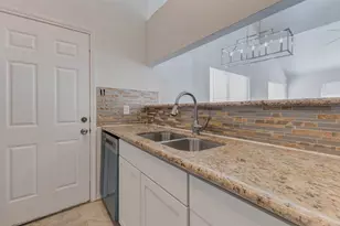 5210 Shirley St, Baytown, TX 77521 - Photo 13