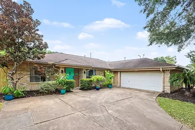 631 Bayview Drive, El Lago, TX 77586 - Photo 1
