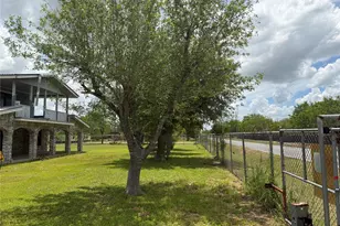 3811 Judge Beto Garza Dr, Mercedes, TX 78570 - Photo 13