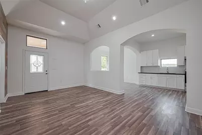 581 Road 51022, Cleveland, TX 77327 - Photo 5