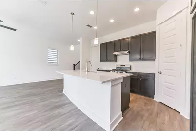 10916 Keaton Landing Drive, Houston, TX 77043 - Photo 9