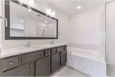 10916 Keaton Landing Drive, Houston, TX 77043 - Photo 23