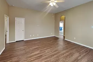 4642 Early Autumn Ct, Humble, TX 77396 - Photo 5