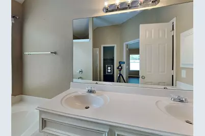 4642 Early Autumn Court, Humble, TX 77396 - Photo 11