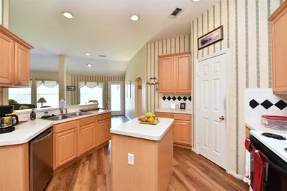 3226 Stratford Pointe Drive, Sugar Land, TX 77498 - Photo 7